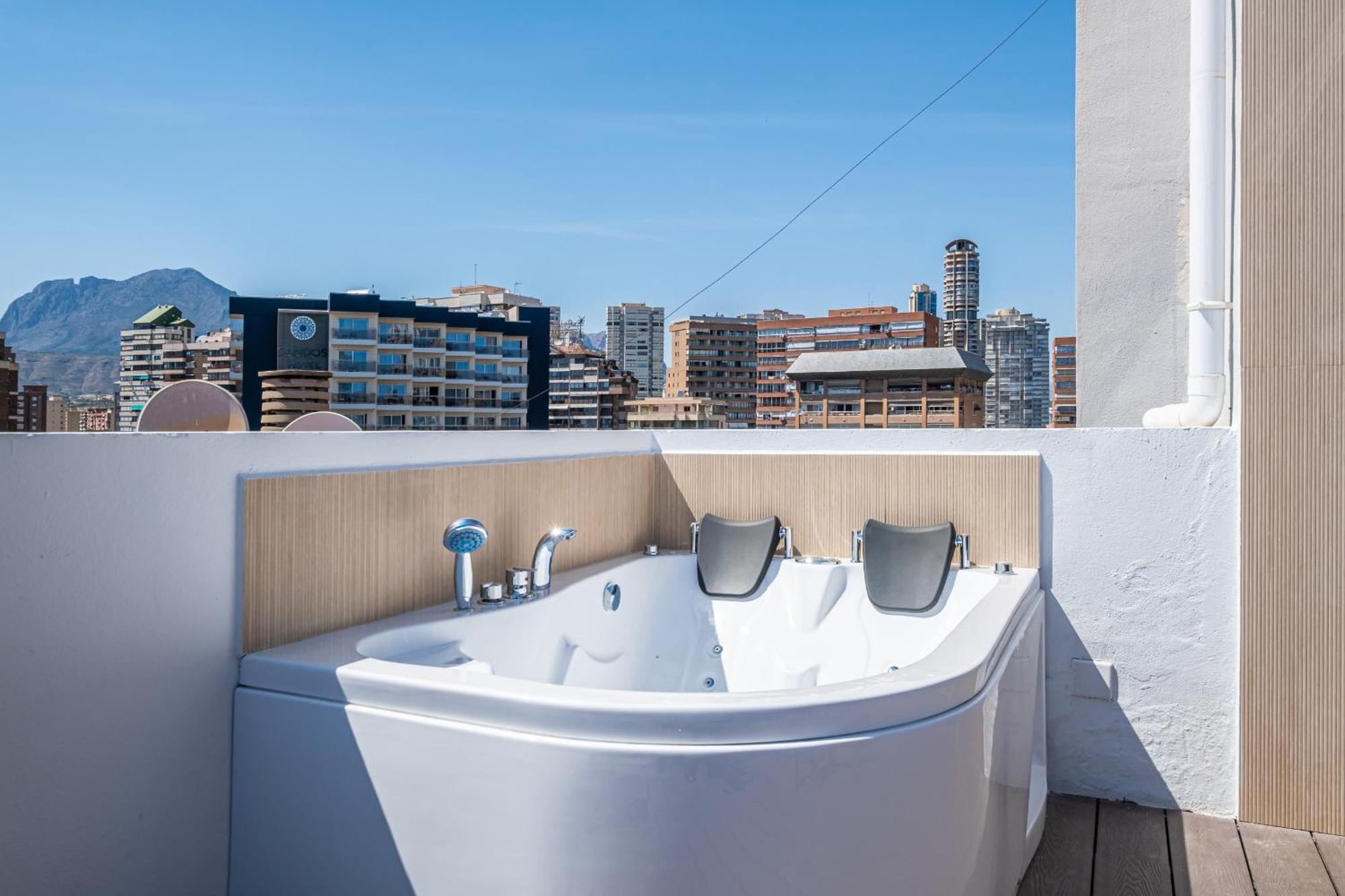 Penthouse Cervantes Sea View Levante Apartment *